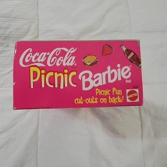 Barbie Special Edition Coca Cola Picnic - Picture 3 of 6